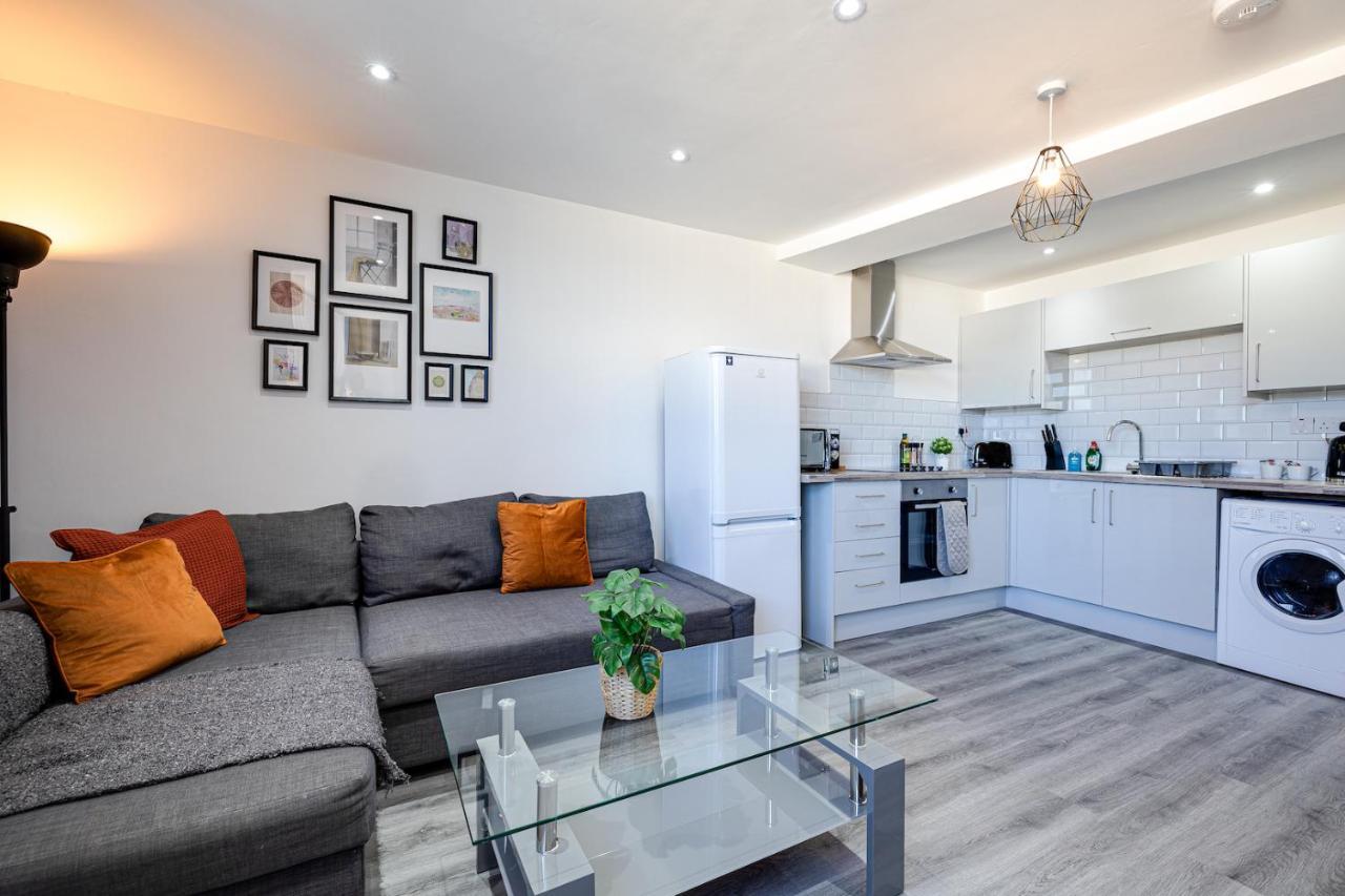 Stunning 1 Bed Apartment In The Heart Of Stockport Exterior foto